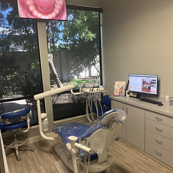 Dentist in CA